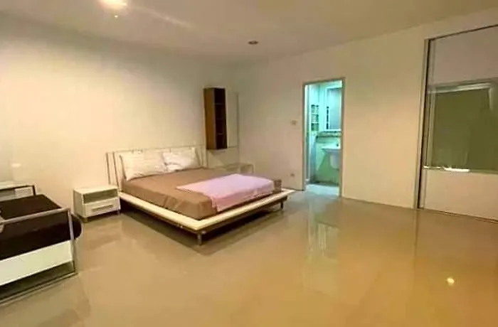 Teak بانكوك